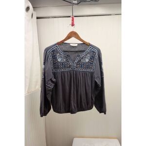 Lucky Brand gray embroidered blousen shirt size medium
